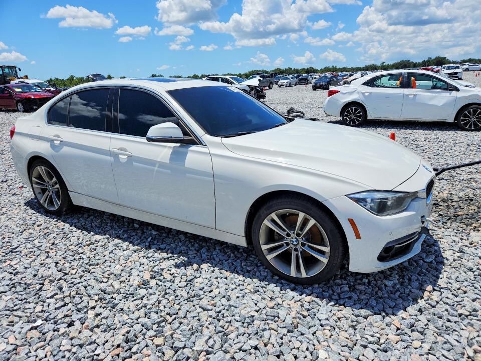 Photo 4 from auction – 2017 BMW 330 with VIN WBA8B9C53HK675718