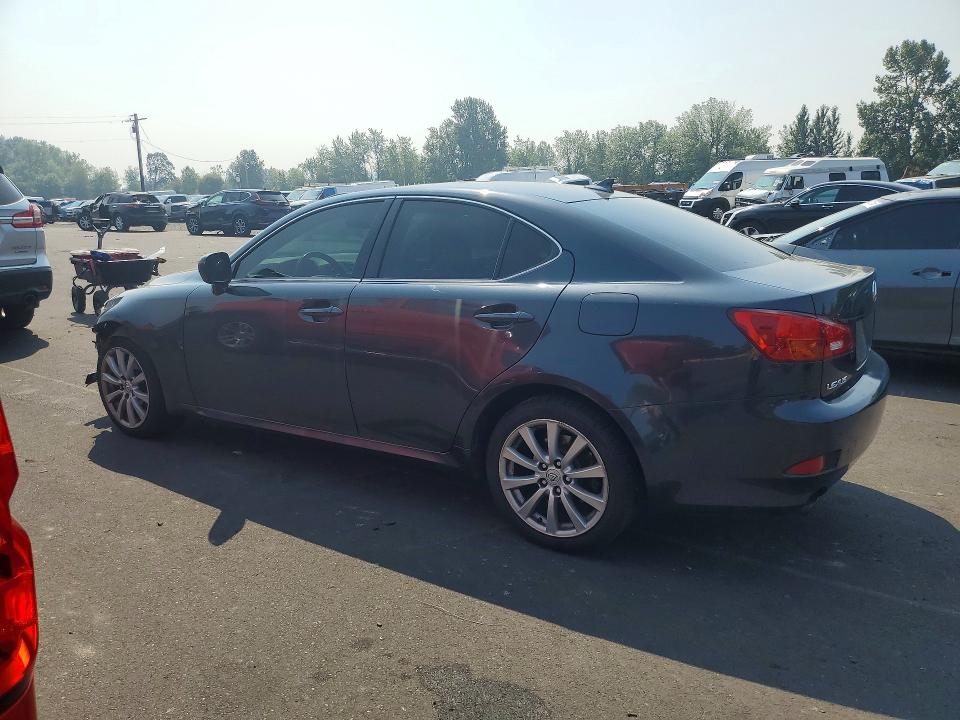 Photo 2 from auction – 2007 LEXUS IS with VIN JTHCK262972019574