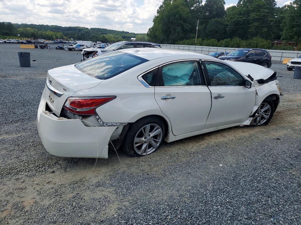 Photo 3 from auction – 2015 NISSAN ALTIMA with VIN 1N4AL3AP8FC259227