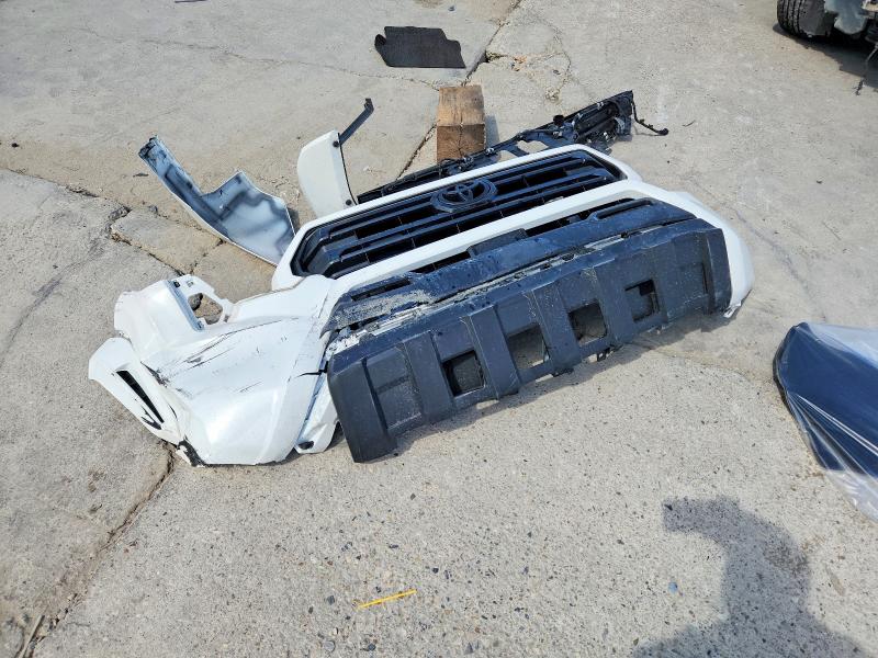Photo 12 from auction – 2024 TOYOTA TACOMA with VIN 3TMKB5FN2RM016732
