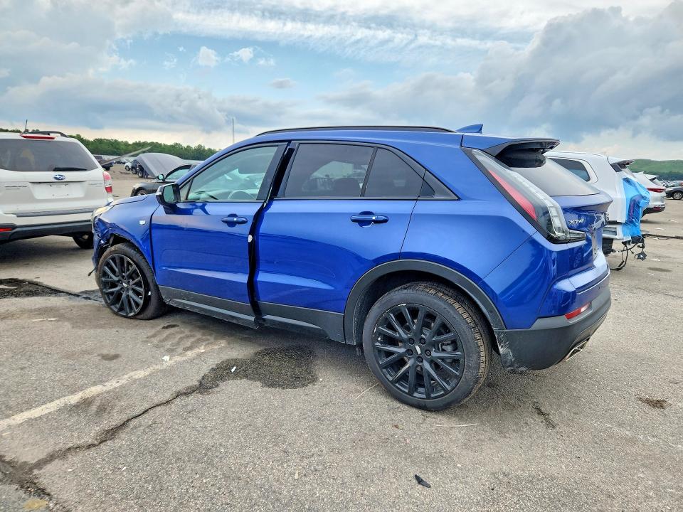 Photo 2 from auction – 2022 CADILLAC XT4 with VIN 1GYFZER45NF111239