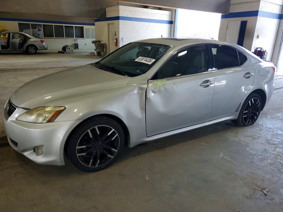 LEXUS IS 2008 with VIN JTHCK262885021297 - Photo from auction