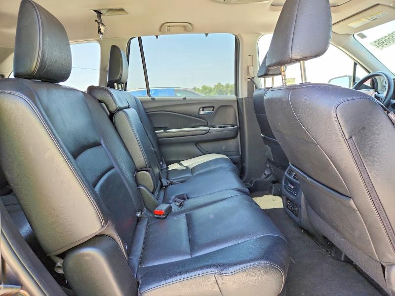 Photo 11 from auction – 2016 HONDA PILOT with VIN 5FNYF6H92GB023010
