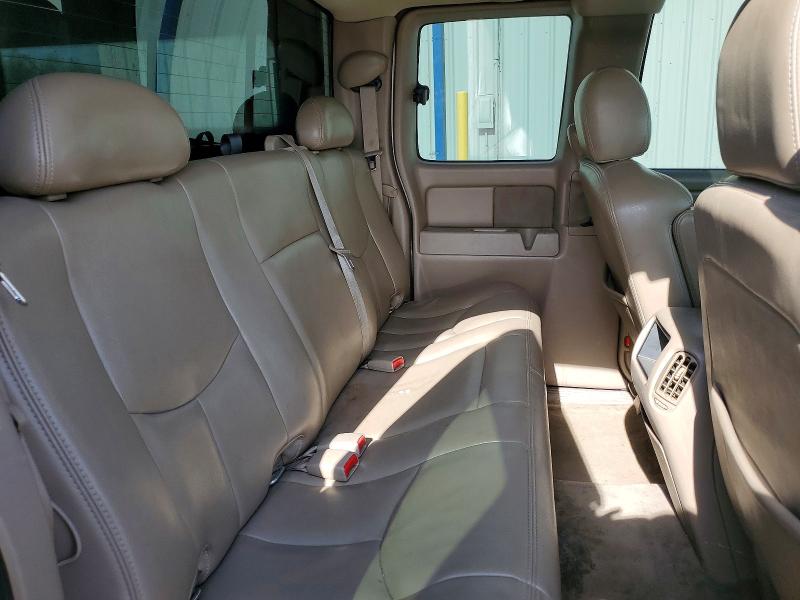 Photo 10 from auction – 2006 GMC SIERRA with VIN 1GTHC29D96E189092