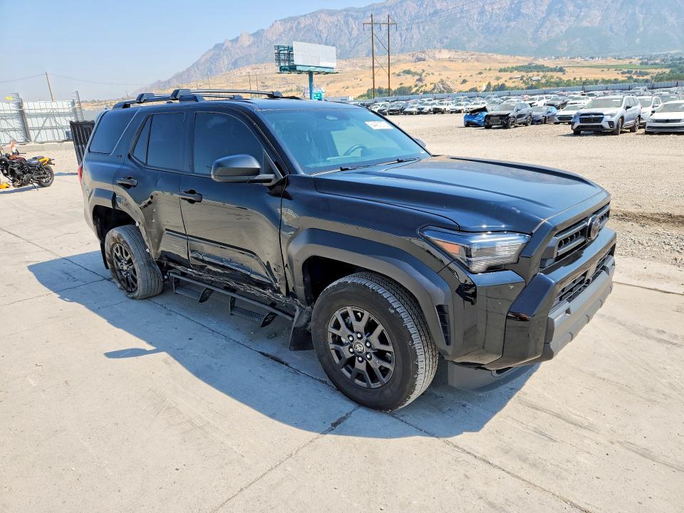 Photo 4 from auction – 2025 TOYOTA 4RUNNER with VIN JTEVA5BR7S5015320