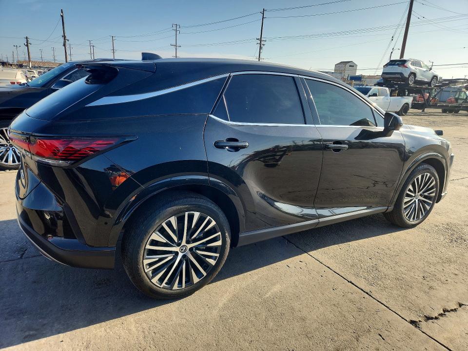 Photo 3 from auction – 2025 LEXUS RX 350 with VIN 2T2BAMBA6SC054944
