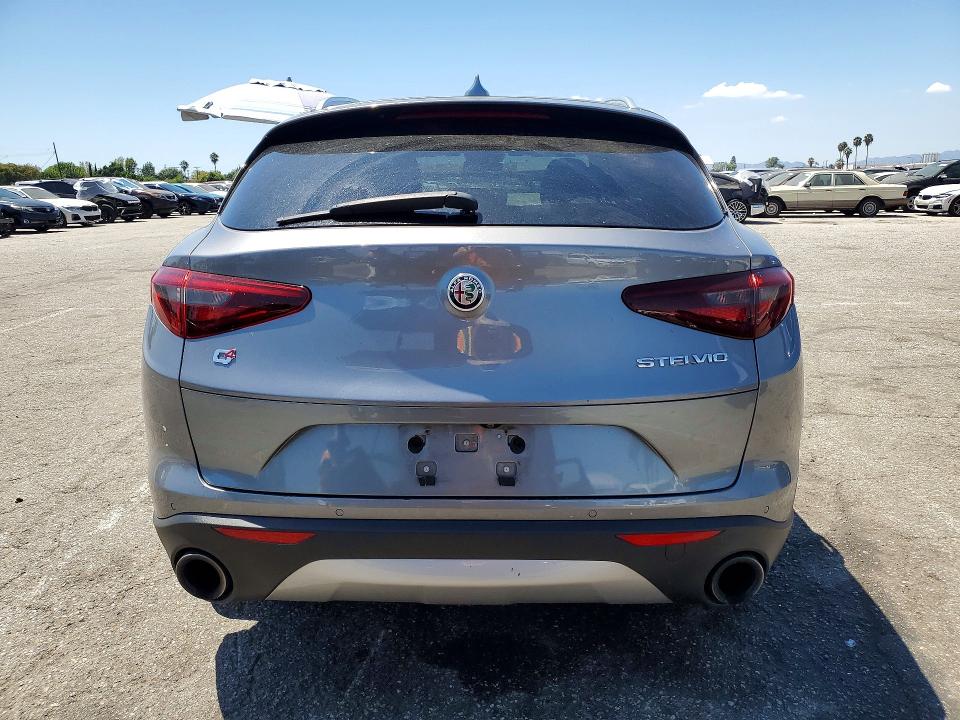 Photo 6 from auction – 2018 ALFA ROMEO STELVIO with VIN ZASFAKBN6J7B66843