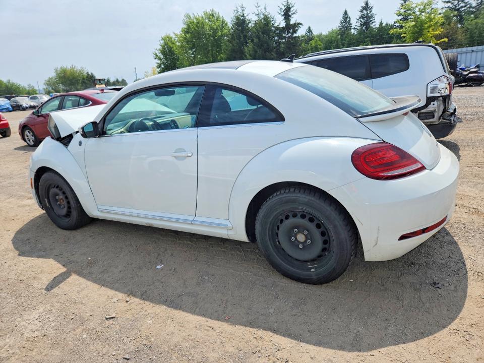 Photo 2 from auction – 2019 VOLKSWAGEN BEETLE with VIN 3VWJD7AT7KM707071