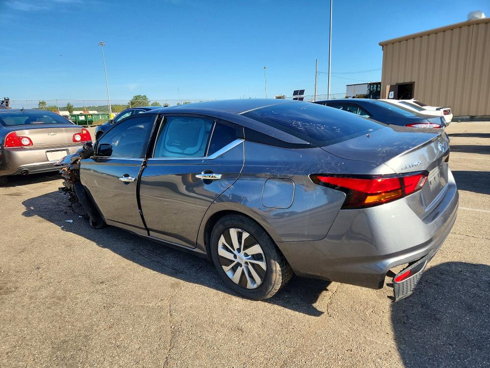 Photo 2 from auction – 2022 NISSAN ALTIMA with VIN 1N4BL4BV6NN346795