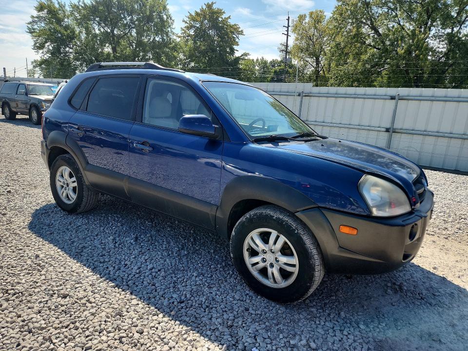 Photo 4 from auction – 2007 HYUNDAI TUCSON with VIN KM8JN72D67U503822