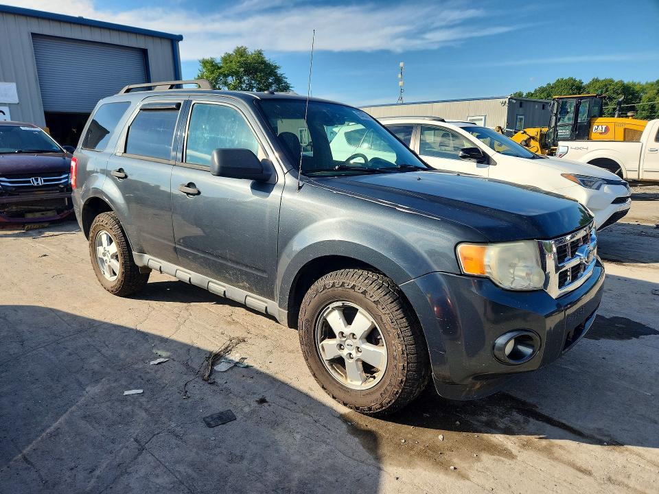 Photo 4 from auction – 2009 FORD ESCAPE with VIN 1FMCU93G89KC67012
