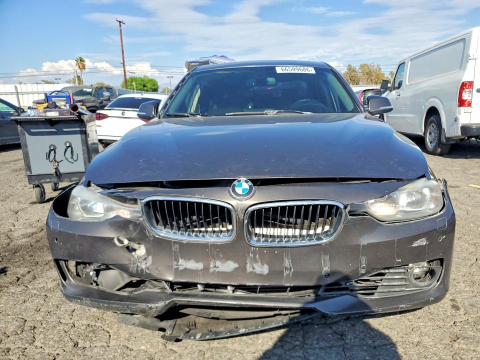 Photo 5 from auction – 2013 BMW 328 with VIN WBA3A5C54DF601104