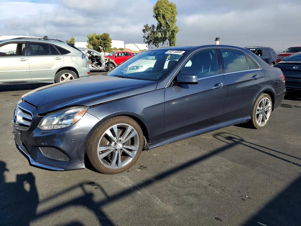 MERCEDES-BENZ E 2015 with VIN WDDHF5KB9FB135512 - Photo from auction
