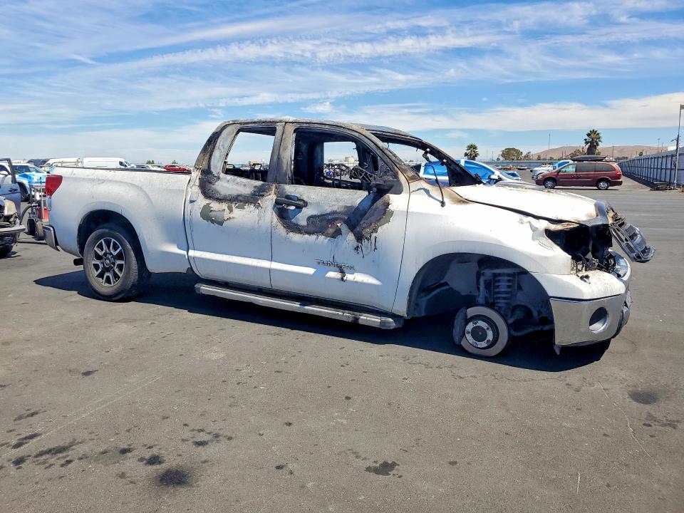 Photo 4 from auction – 2011 TOYOTA TUNDRA with VIN 5TFRM5F18BX032634
