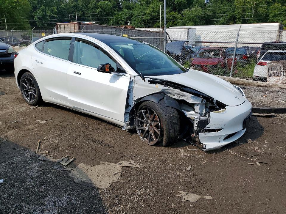 Photo 4 from auction – 2019 TESLA MODEL 3 with VIN 5YJ3E1EA4KF486614