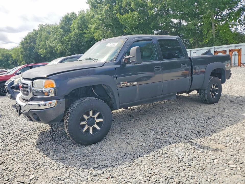 GMC SIERRA 2004 with VIN 1GTHK23294F213375 - Photo from auction