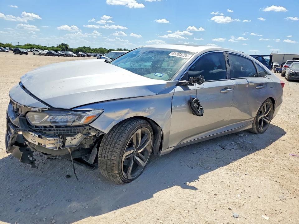 HONDA ACCORD 2018 z numerem VIN 1HGCV2F30JA013789 - Zdjęcie z aukcji
