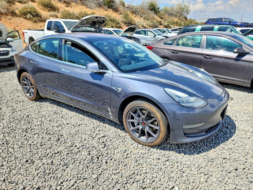 Photo 4 from auction – 2018 TESLA MODEL 3 with VIN 5YJ3E1EA1JF158212