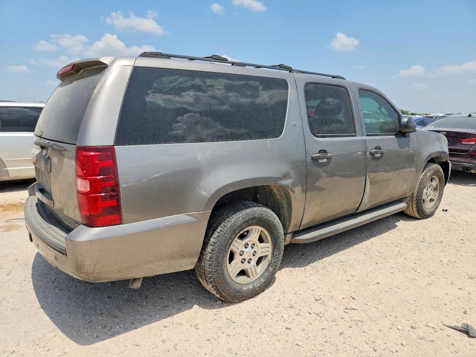 Photo 3 from auction – 2007 CHEVROLET SUBURBAN with VIN 3GNFC16017G228505