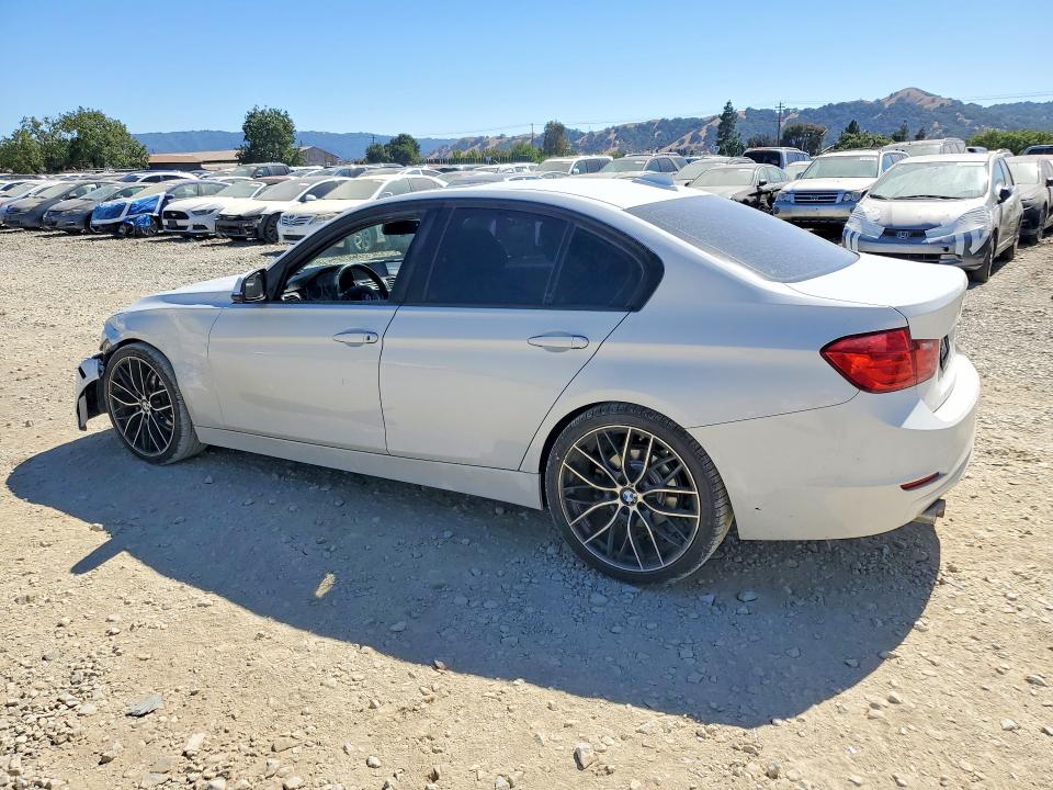 Photo 2 from auction – 2014 BMW 328 with VIN WBA3C1C58EK114306