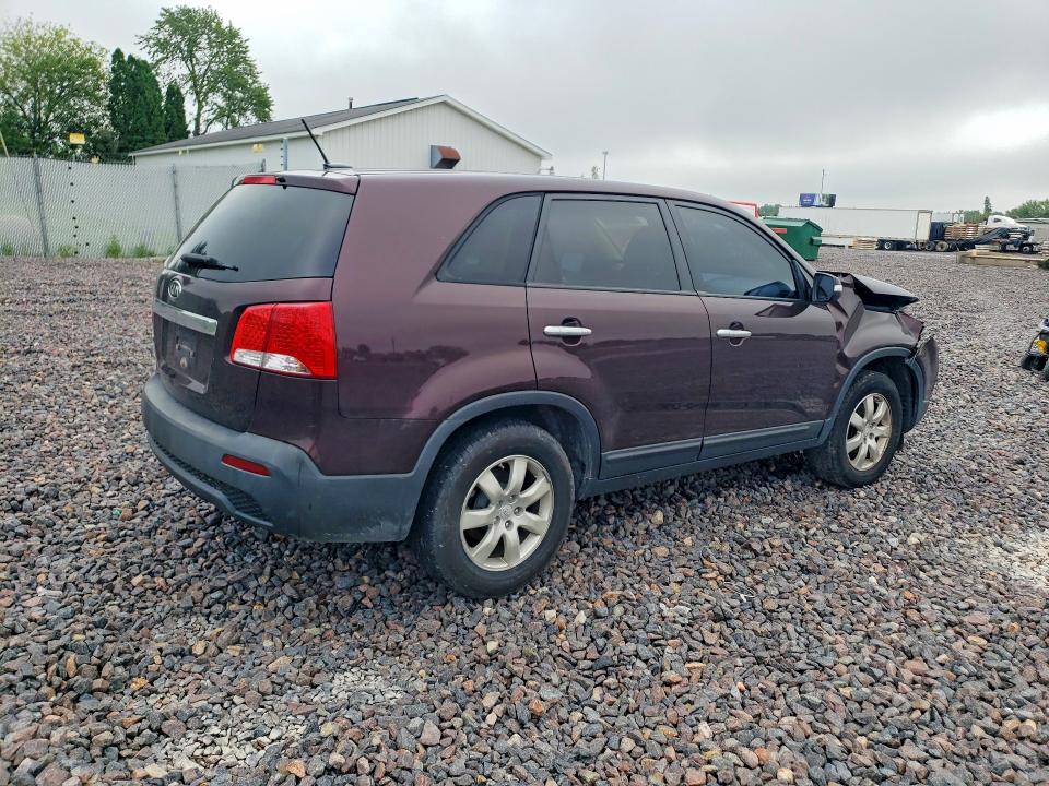 Photo 3 from auction – 2011 KIA SORENTO with VIN 5XYKT3A18BG006974