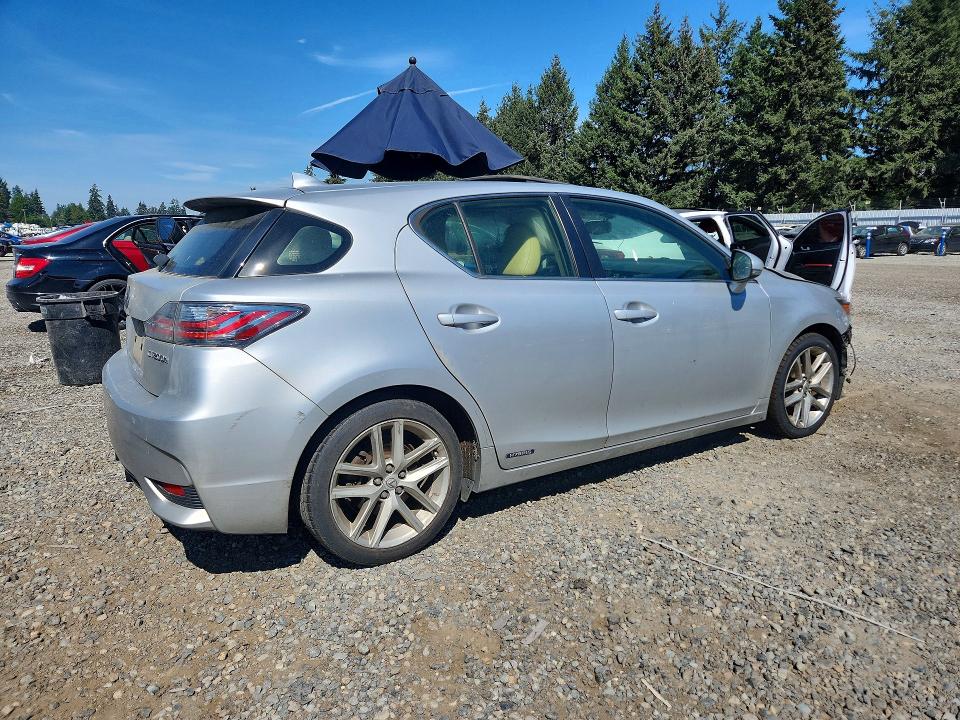 Photo 3 from auction – 2016 LEXUS CT with VIN JTHKD5BH7G2265900
