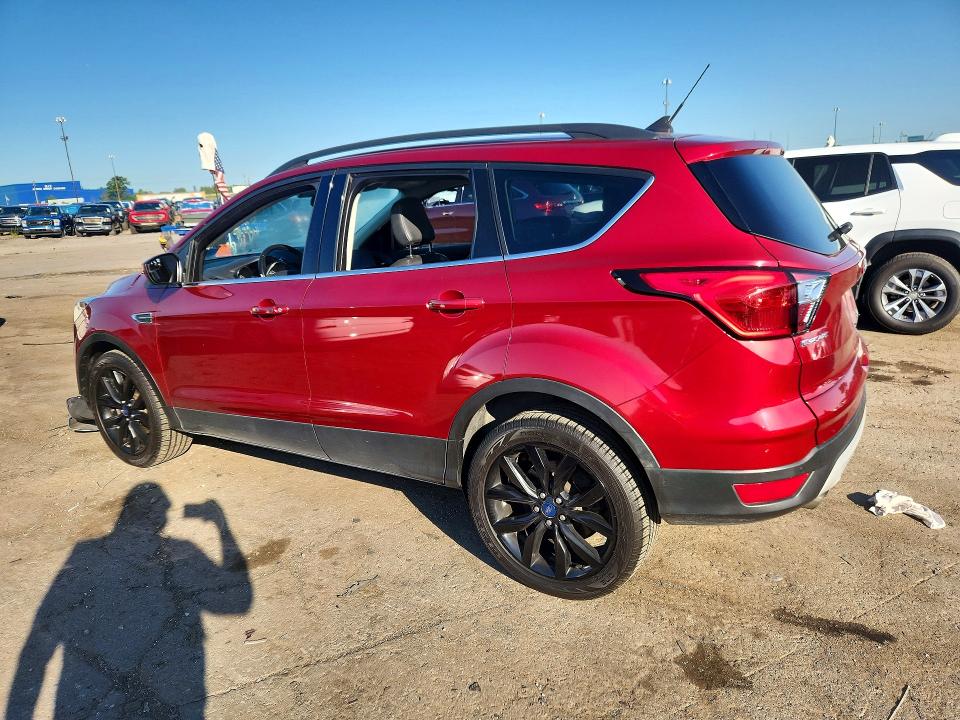 Photo 2 from auction – 2019 FORD ESCAPE with VIN 1FMCU9HD6KUA96611