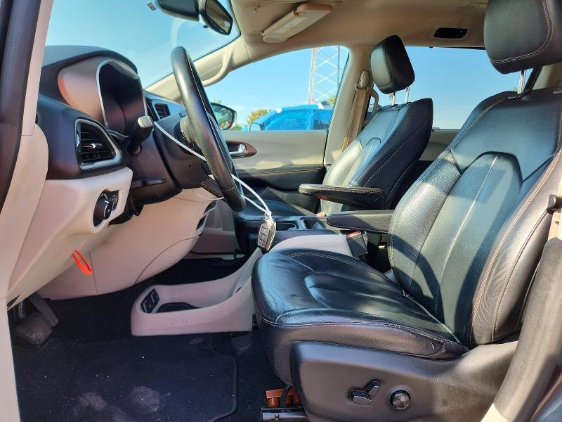 Photo 7 from auction – 2017 CHRYSLER PACIFICA with VIN 2C4RC1BG6HR846469