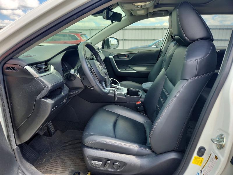 Photo 7 from auction – 2022 TOYOTA RAV4 with VIN JTMB6RFV2ND063776