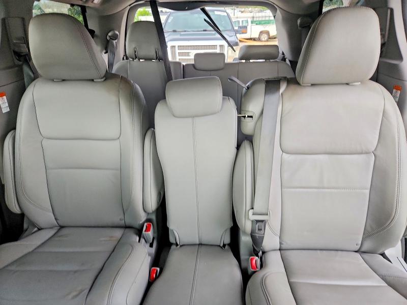 Photo 10 from auction – 2018 TOYOTA SIENNA with VIN 5TDYZ3DC4JS958877