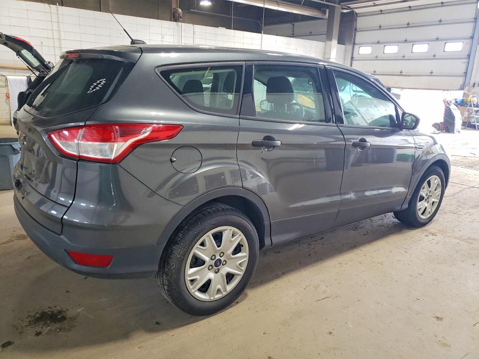 Photo 3 from auction – 2016 FORD ESCAPE with VIN 1FMCU0F7XGUB72122