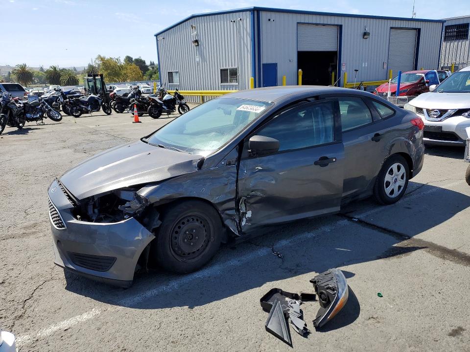 FORD FOCUS 2016 with VIN 1FADP3E27GL221540 - Photo from auction