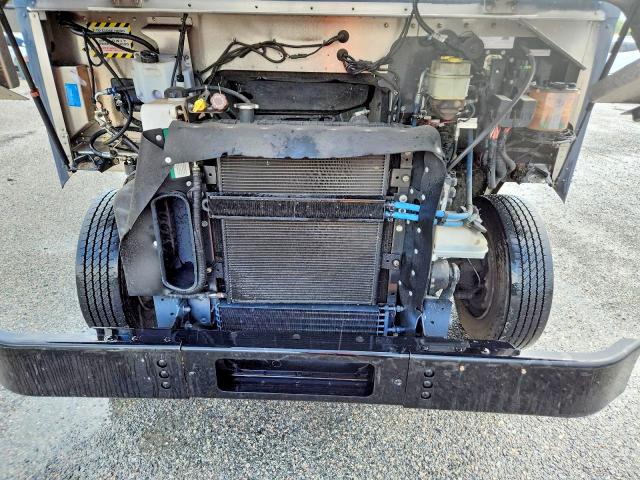 Photo 11 from auction – 2020 FREIGHTLINER CHASSIS with VIN 4UZAC2EA5LCMH8014
