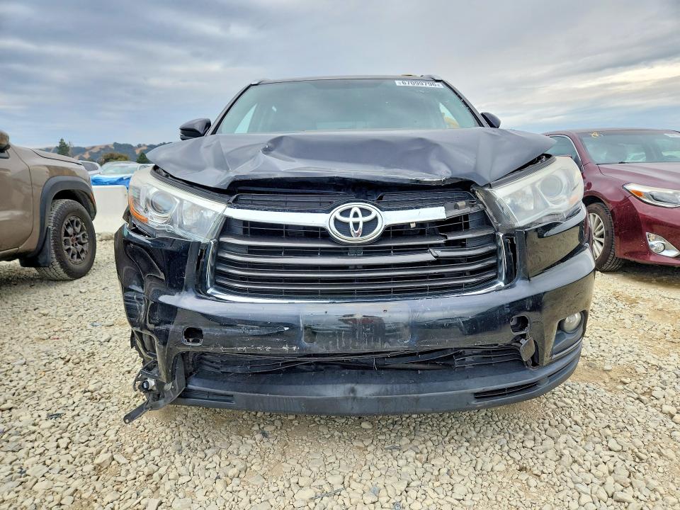 Photo 5 from auction – 2015 TOYOTA HIGHLANDER with VIN 5TDJKRFH8FS185887