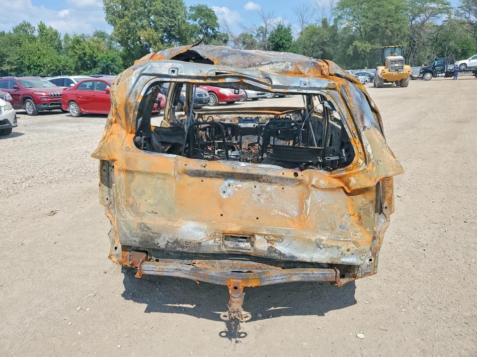 Photo 6 from auction – 2010 FORD ESCAPE with VIN 1FMCU9DGXAKB30348