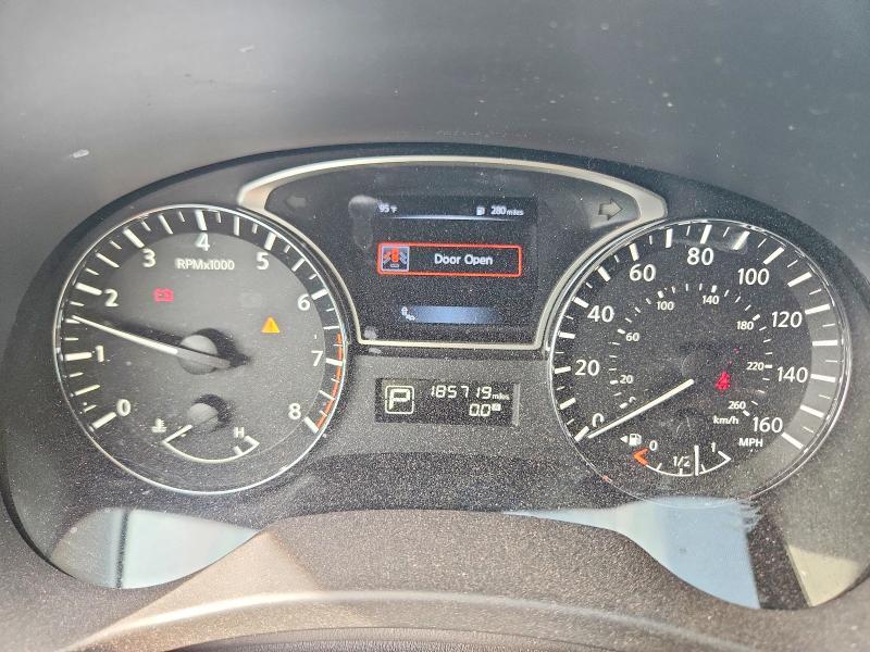Photo 9 from auction – 2015 NISSAN PATHFINDER with VIN 5N1AR2MN8FC687985