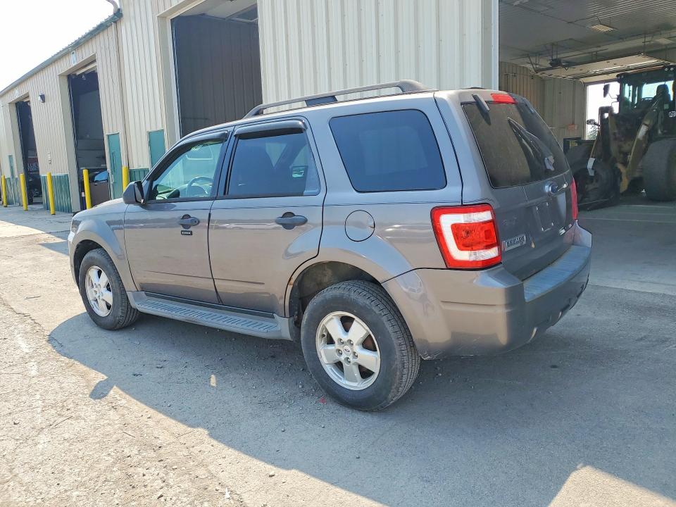 Photo 2 from auction – 2009 FORD ESCAPE with VIN 1FMCU03G39KC59539