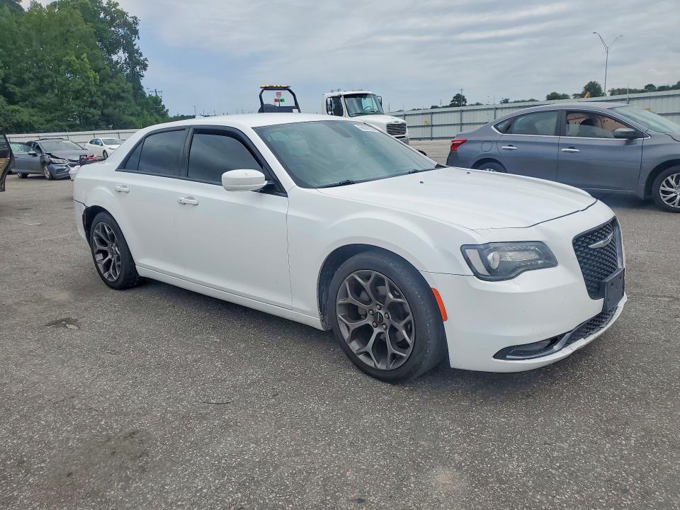 Снимка 4 от търг – 2015 CHRYSLER 300 с VIN 2C3CCABG6FH898830