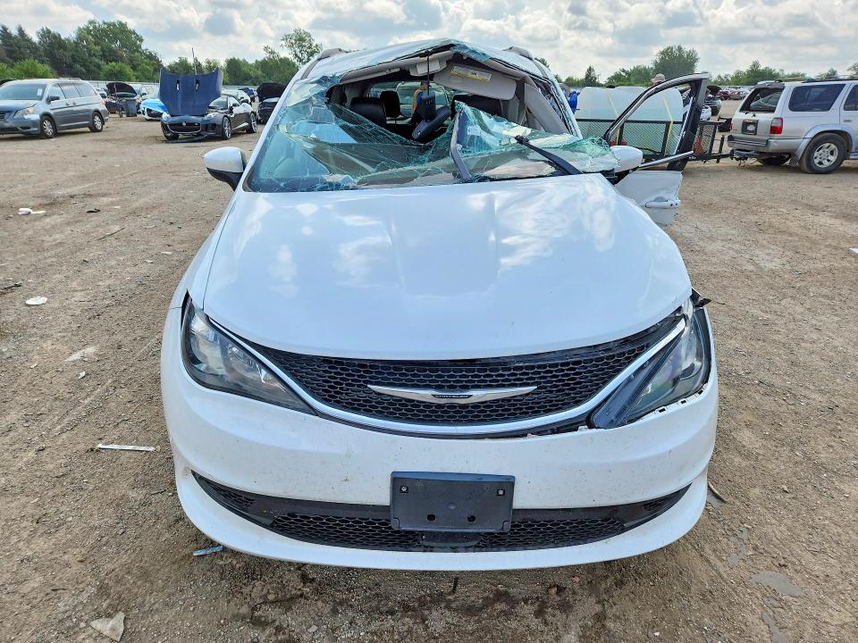 Photo 5 from auction – 2021 CHRYSLER VOYAGER with VIN 2C4RC1DG7MR504505