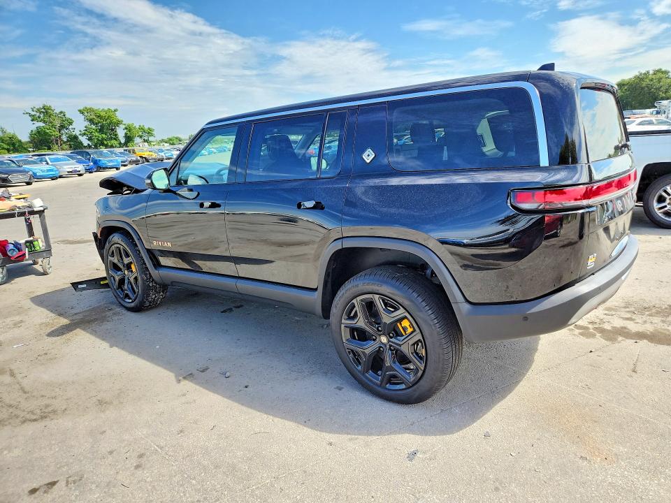 Photo 2 from auction – 2023 RIVIAN R1S with VIN 7PDSGABA2PN026301