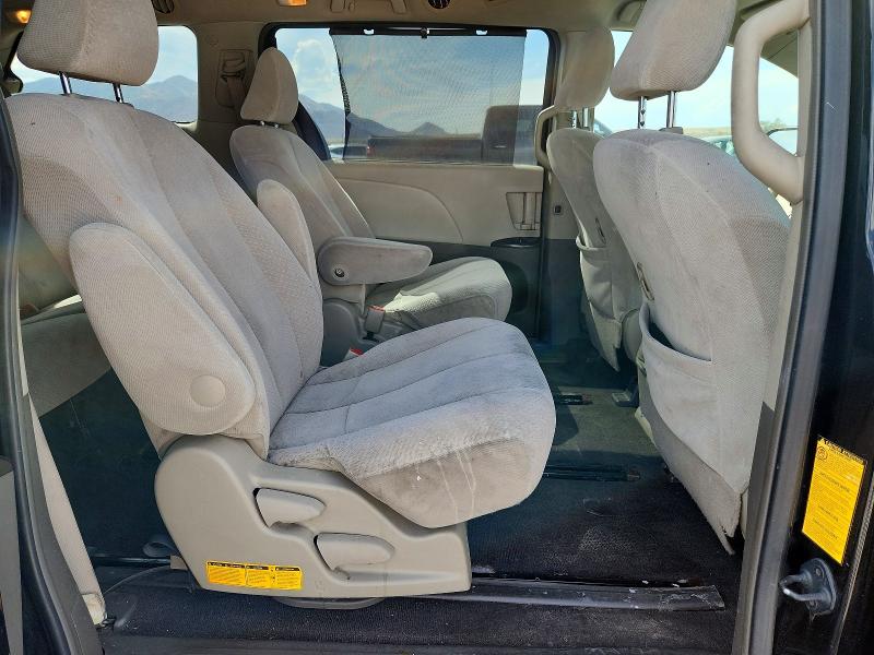 Photo 11 from auction – 2011 TOYOTA SIENNA with VIN 5TDJK3DC2BS001123