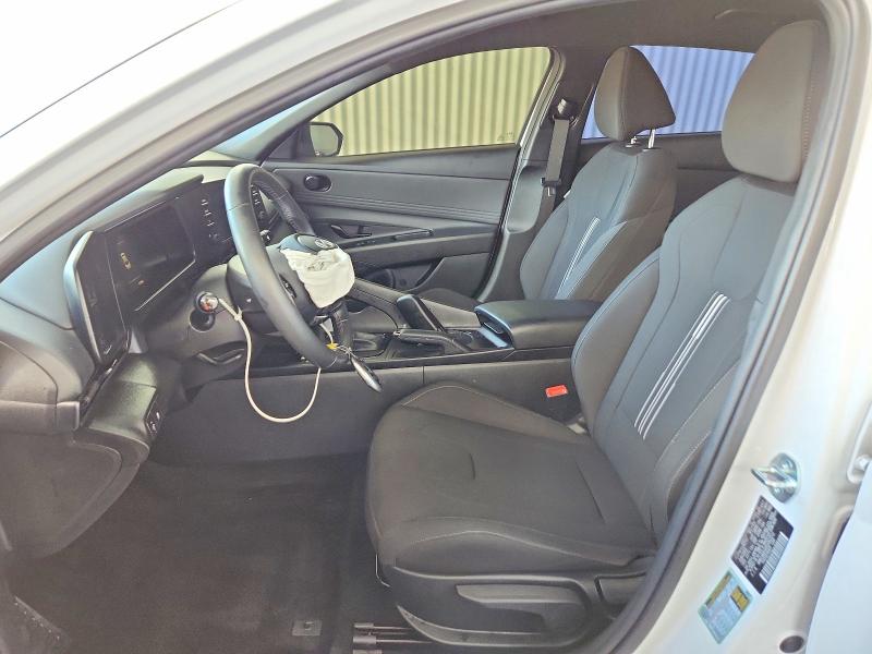 Photo 7 from auction – 2025 HYUNDAI ELANTRA with VIN KMHLM4DG8SU062012