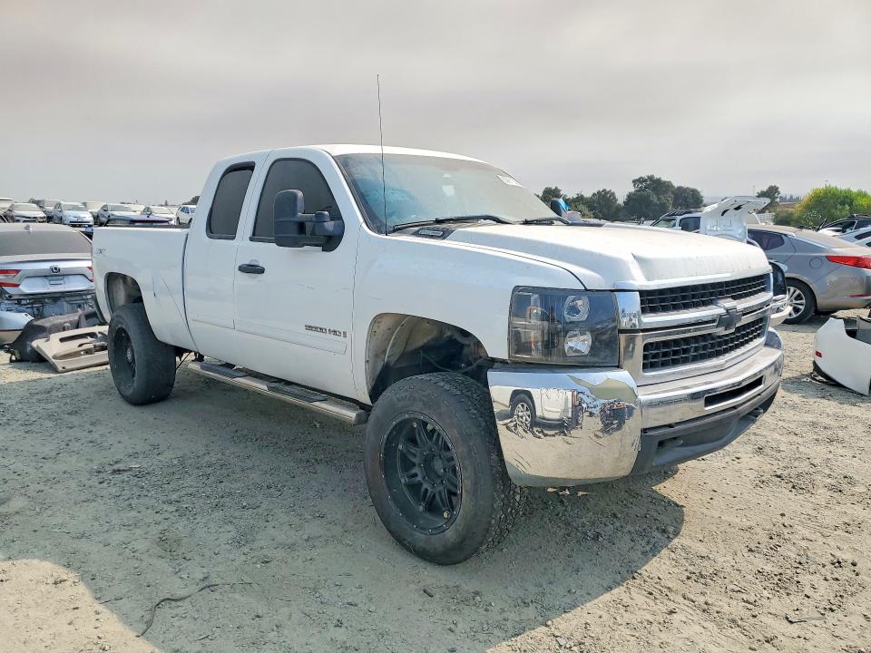Photo 4 from auction – 2007 CHEVROLET SILVERADO with VIN 1GCHK29647E575800