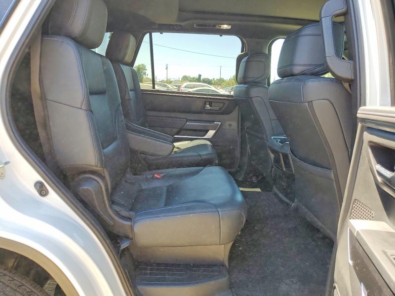 Photo 11 from auction – 2024 TOYOTA SEQUOIA with VIN 7SVAAABA5RX048004