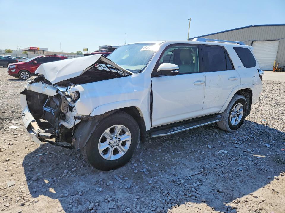 TOYOTA 4RUNNER 2015 with VIN JTEZU5JR7F5105874 - Photo from auction