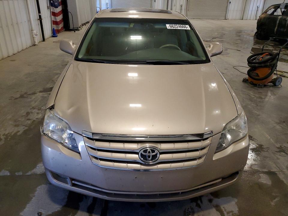 Photo 5 from auction – 2005 TOYOTA AVALON with VIN 4T1BK36B05U038045