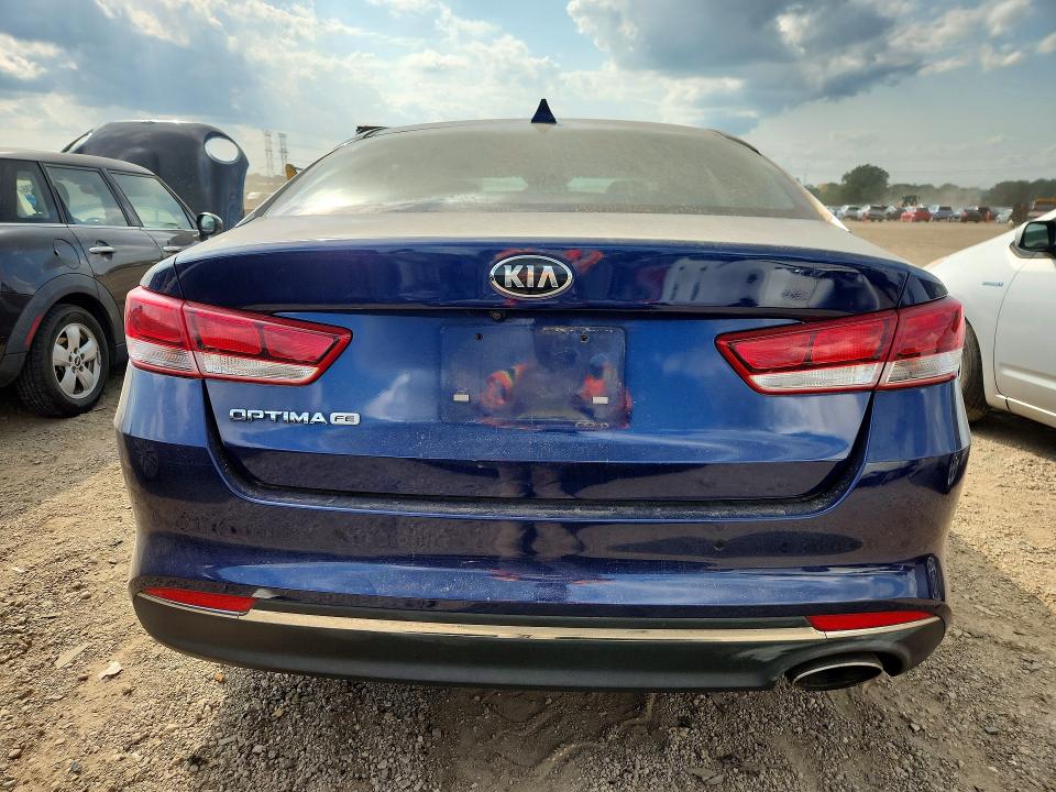 Photo 6 from auction – 2018 KIA OPTIMA with VIN 5XXGT4L33JG225984