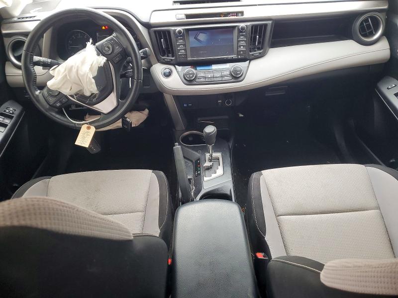 Photo 8 from auction – 2017 TOYOTA RAV4 with VIN JTMWFREVXHJ147076