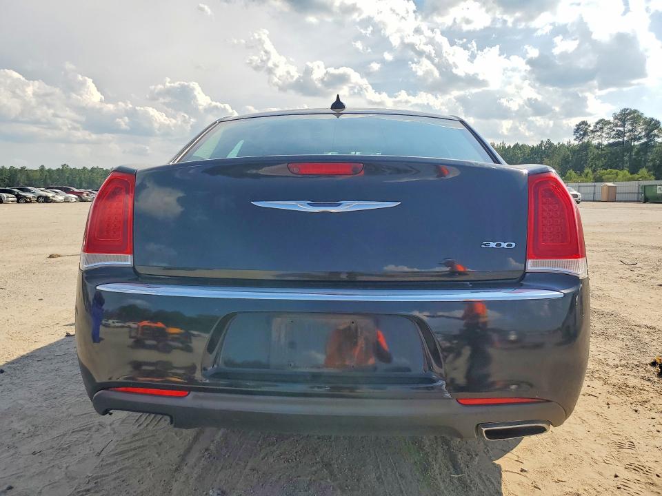 Zdjęcie 6 z aukcji – 2017 CHRYSLER 300 z VIN 2C3CCAAG3HH506391