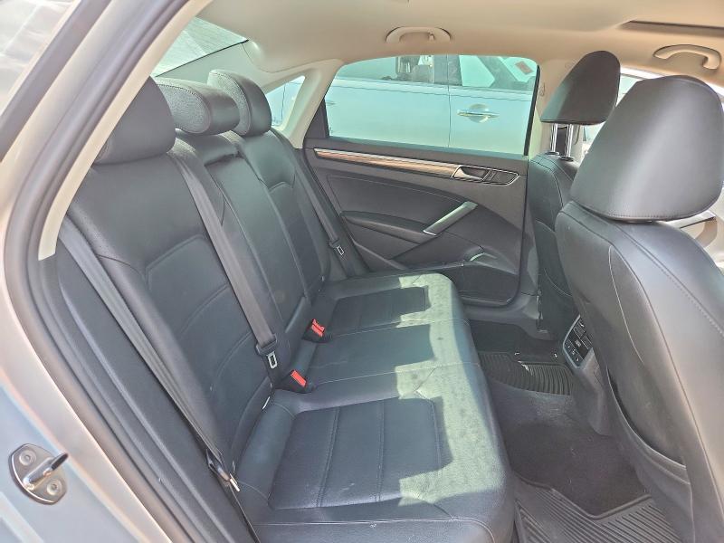 Photo 10 from auction – 2016 VOLKSWAGEN PASSAT with VIN 1VWBS7A31GC050707